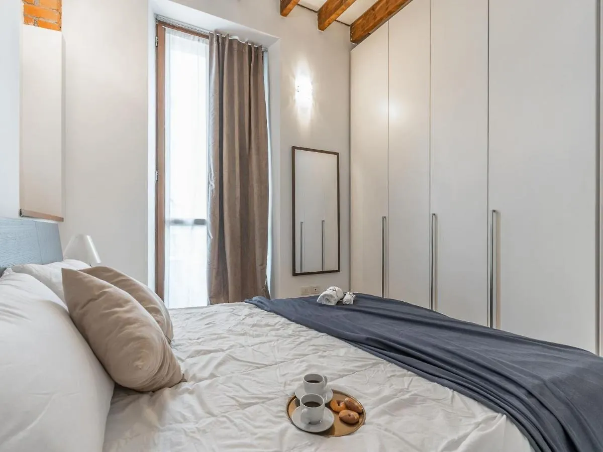 The Best Rent - Bright One Bedroom Apartment In Corso Lodi Area Milão