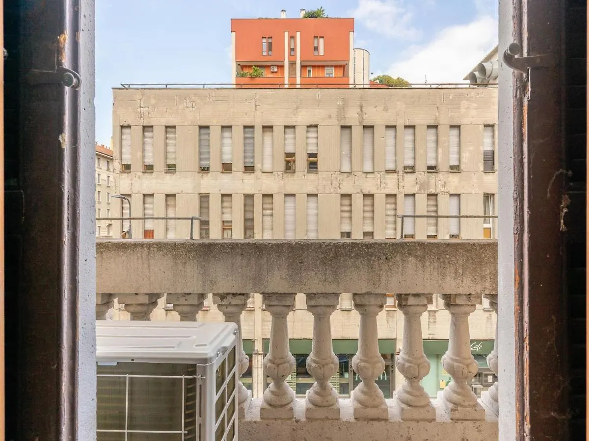 The Best Rent - Bright One Bedroom Apartment In Corso Lodi Area Milan