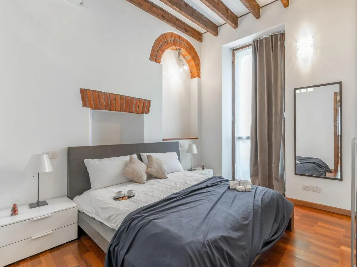 The Best Rent - Bright One Bedroom Apartment In Corso Lodi Area Milan