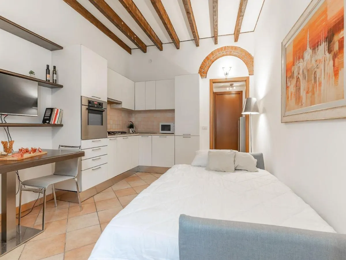 The Best Rent - Bright One Bedroom Apartment In Corso Lodi Area Milan